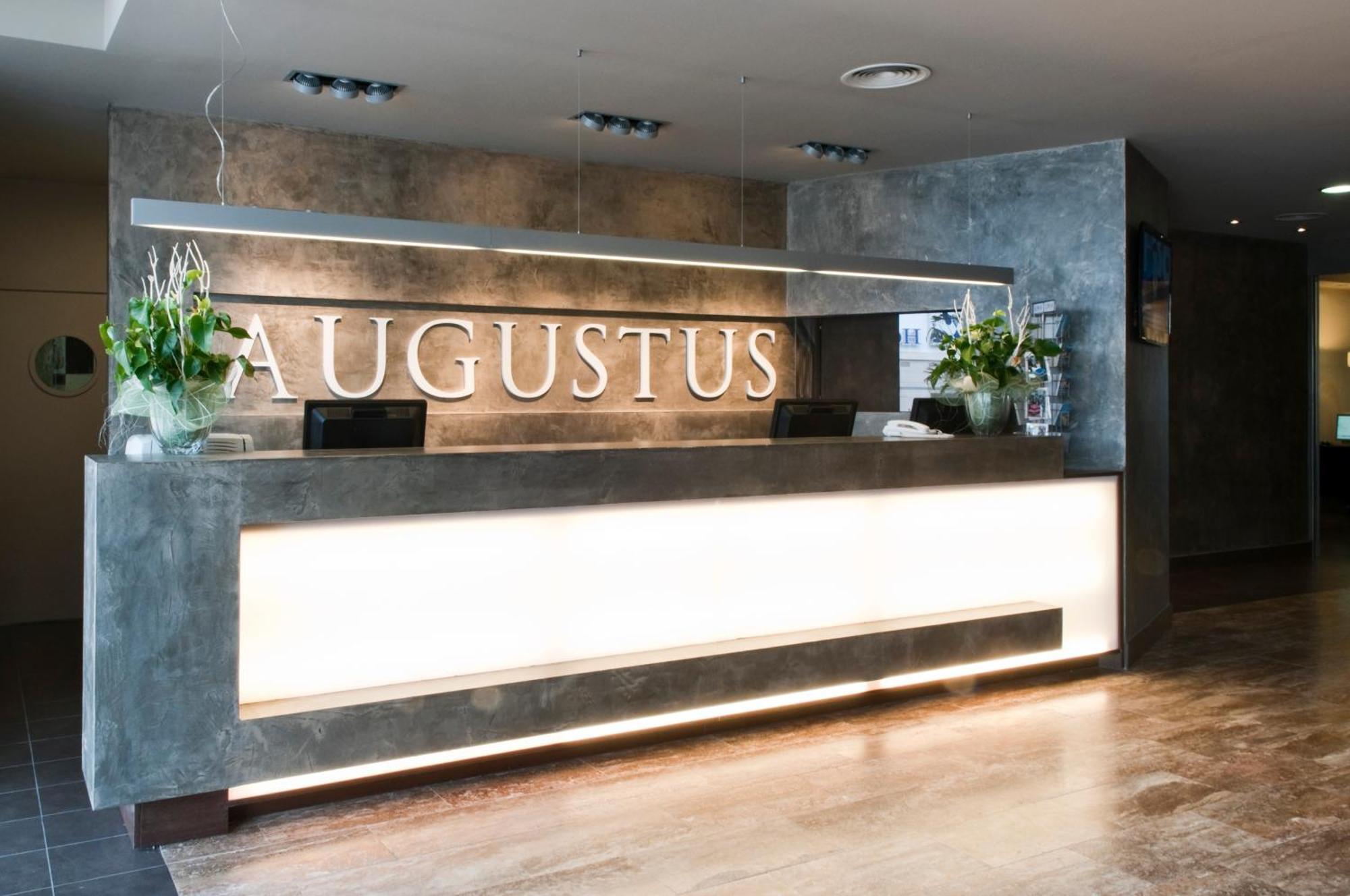 Hotel Augustus Cambrils Exterior photo